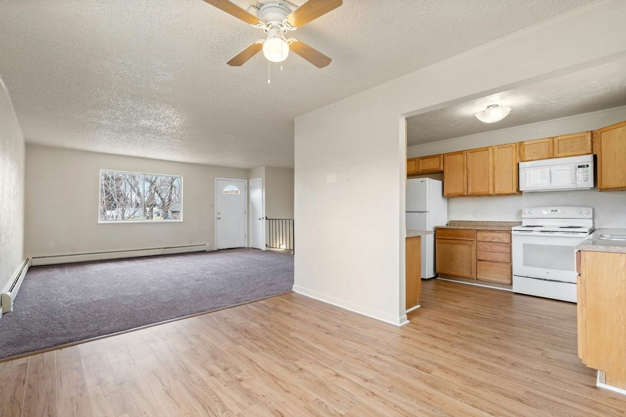 7089 West 10th Avenue - Photo 4 of 15