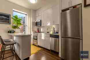 71 W 12th St #EV4H - Photo 1 of 1