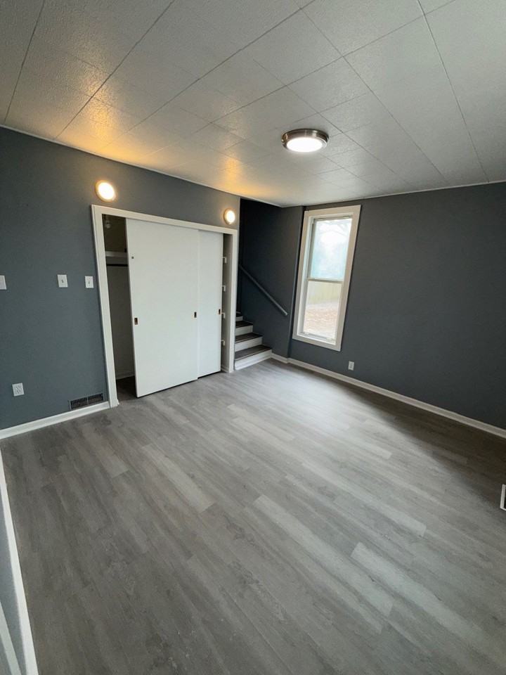 1002 S Chicago Ave #1 - Photo 4 of 9