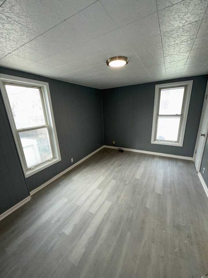 1002 S Chicago Ave #1 - Photo 5 of 9