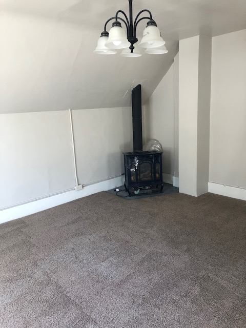 83 N State St - Photo 3 of 13