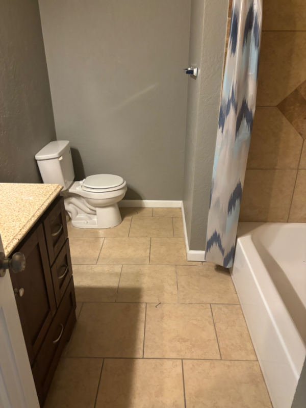 847 Se Lomond Ln - Photo 7 of 11