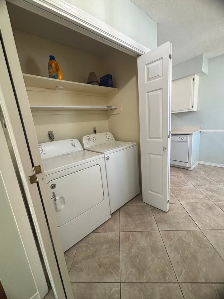 262 Highpoint Dr #262 - Photo 4 of 20