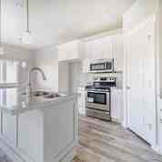738 Sw - Photo 3 of 24