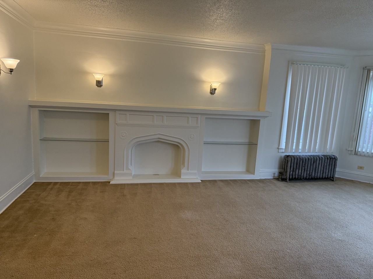 8220 S Langley Ave #3rdFL - Photo 2 of 11