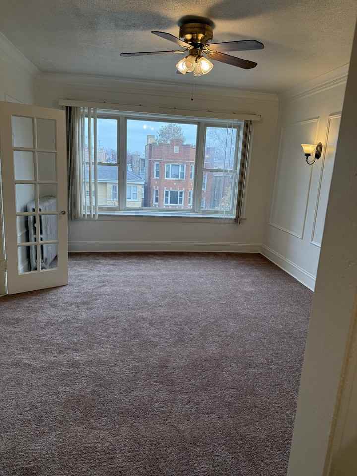 8220 S Langley Ave #3rdFL - Photo 4 of 11