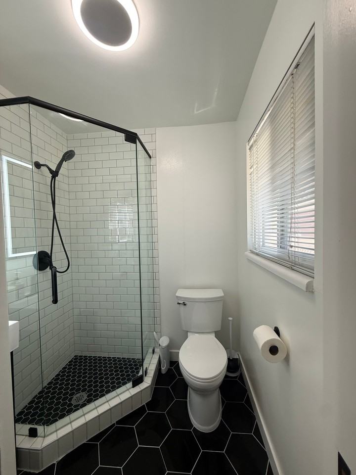 2258 E Claybourne Ave #A - Photo 3 of 17