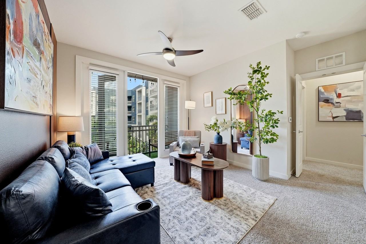 1702 W Cleveland St #319 - Photo 4 of 50