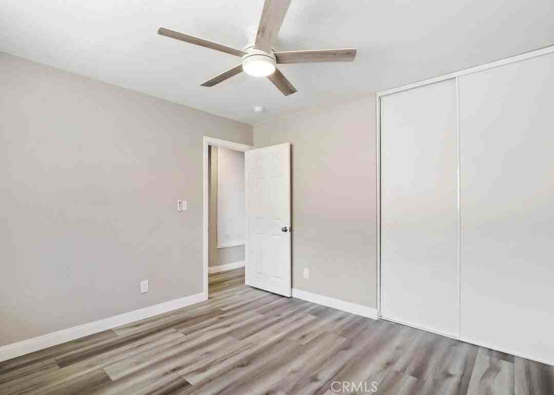 5485 Golden West Ave - Photo 7 of 19