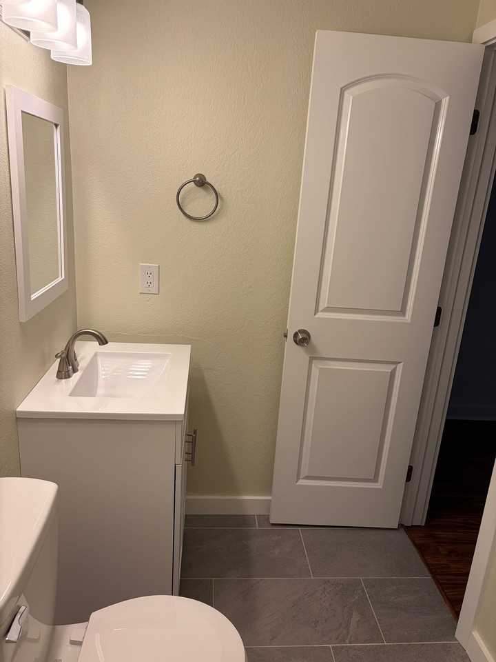 2128 Retreat Ct - Photo 2 of 16
