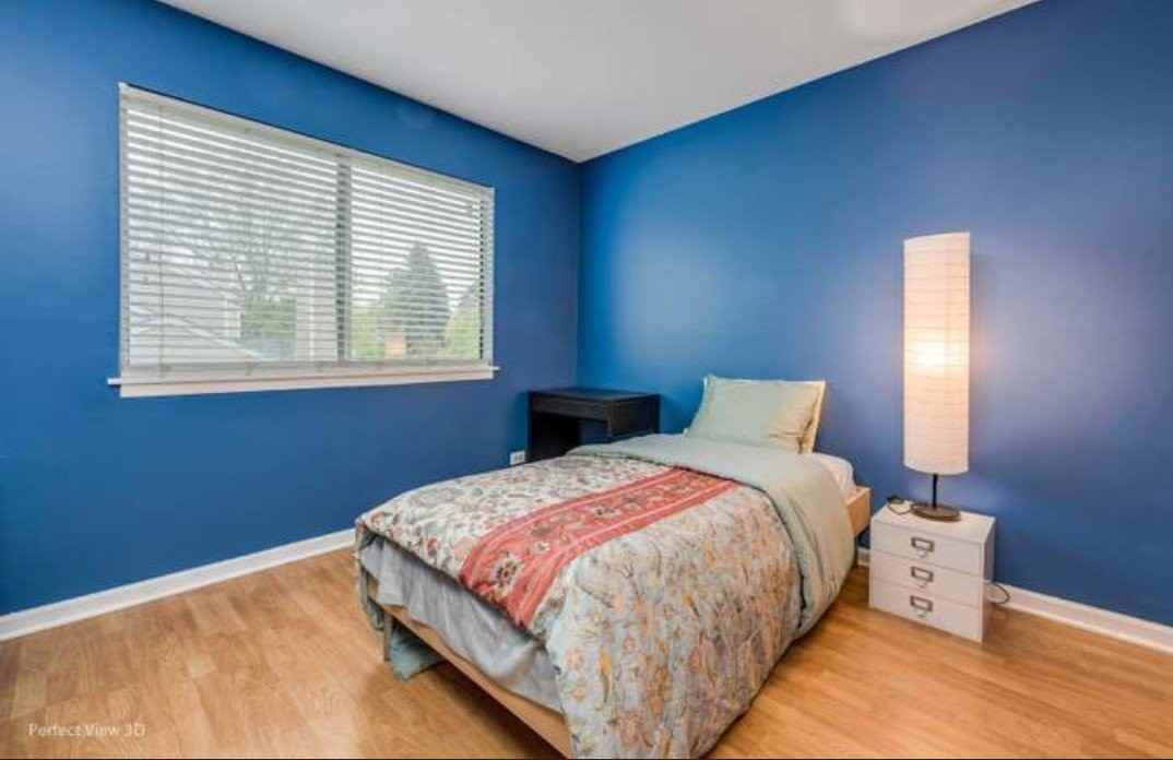 249 Brittany Dr - Photo 4 of 20