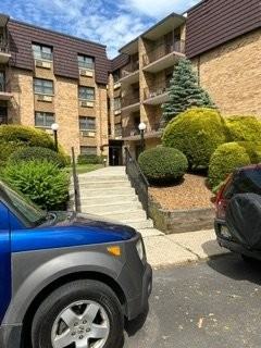 22 Riverside Dr #D4 - Photo 4 of 5