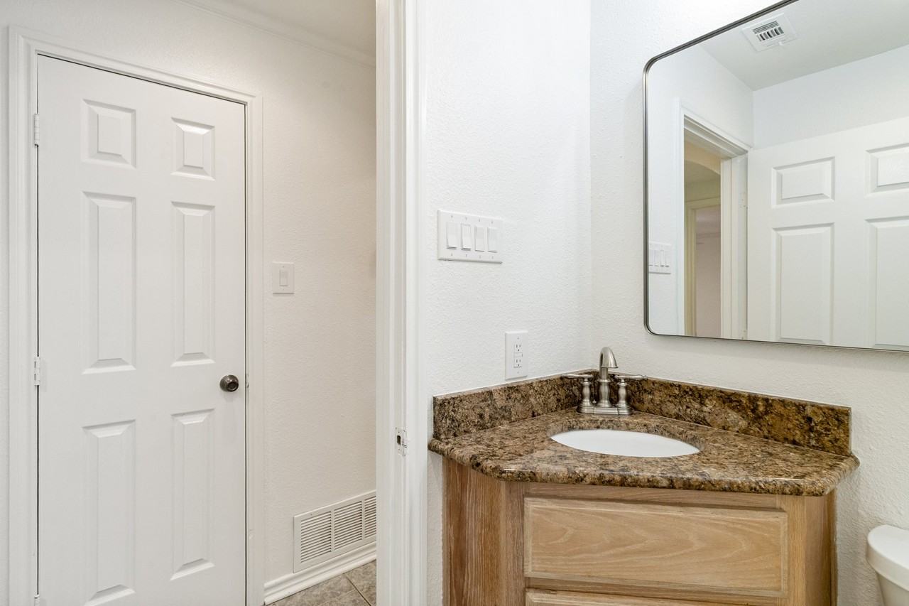 1832 Wonderlight Ln - Photo 7 of 20
