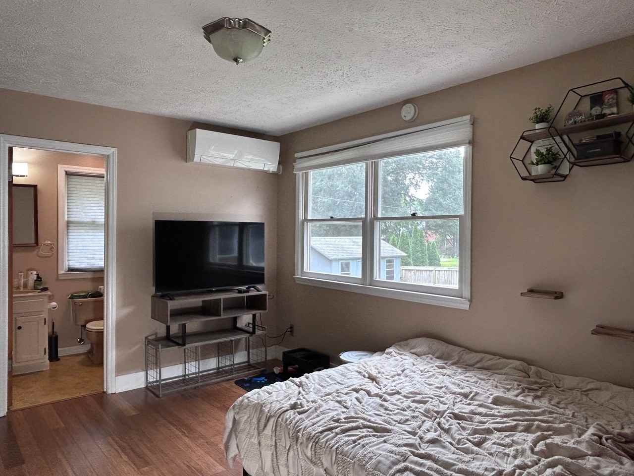 113 Castlerock Dr #A - Photo 2 of 10