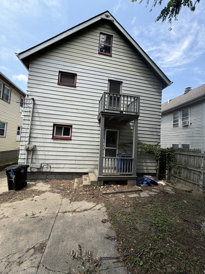 3235 W 121st St - Photo 2 of 10