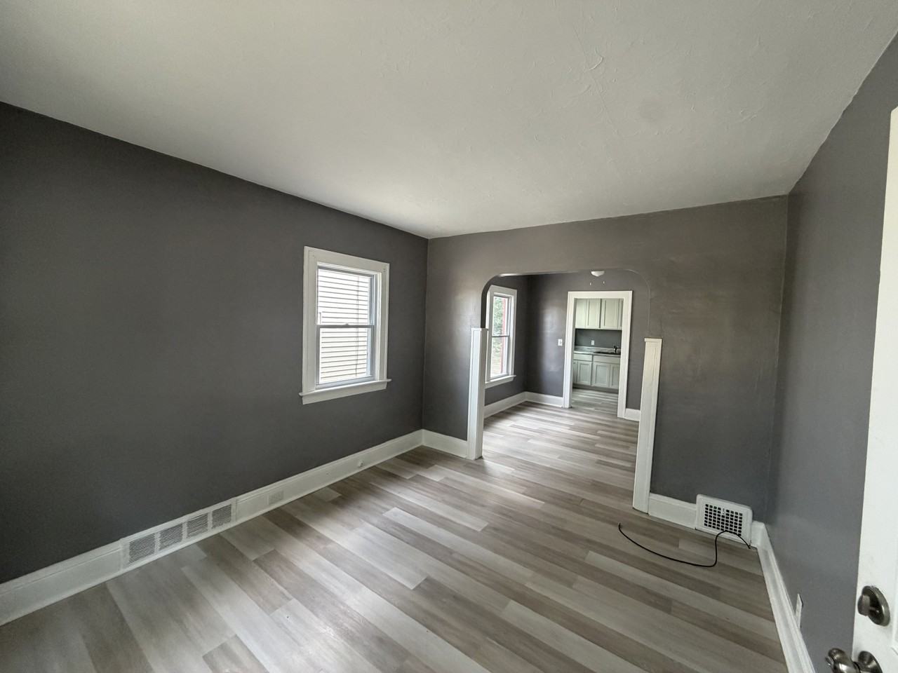 3235 W 121st St - Photo 3 of 10