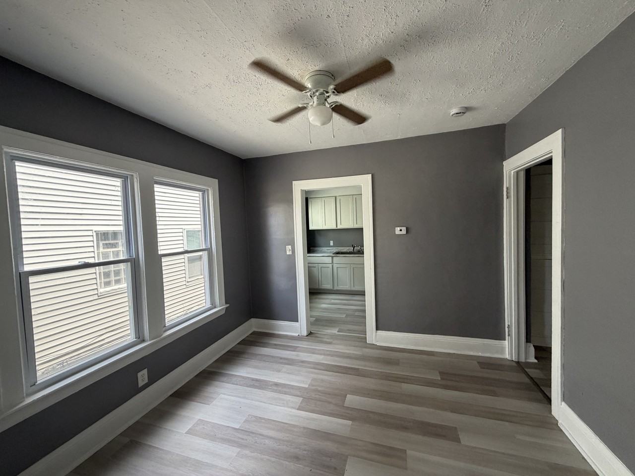 3235 W 121st St - Photo 5 of 10