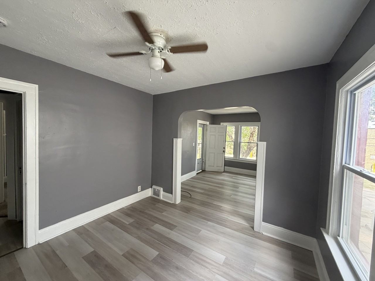 3235 W 121st St - Photo 6 of 10