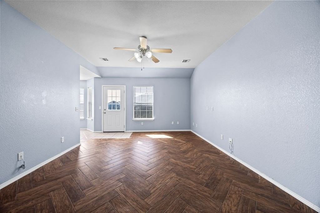 851 Honeysuckle Dr - Photo 5 of 29