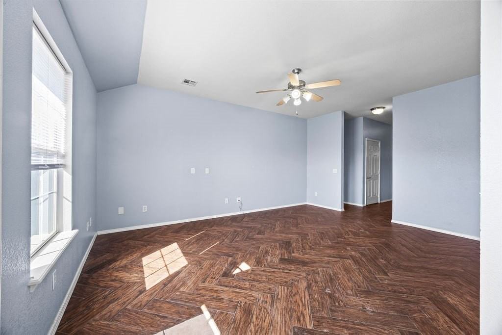 851 Honeysuckle Dr - Photo 7 of 29