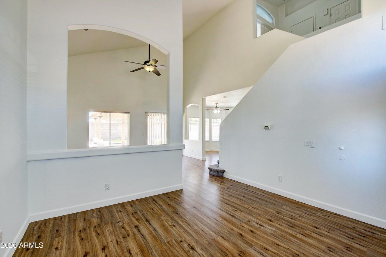 1550 N Sunset Pl - Photo 3 of 36