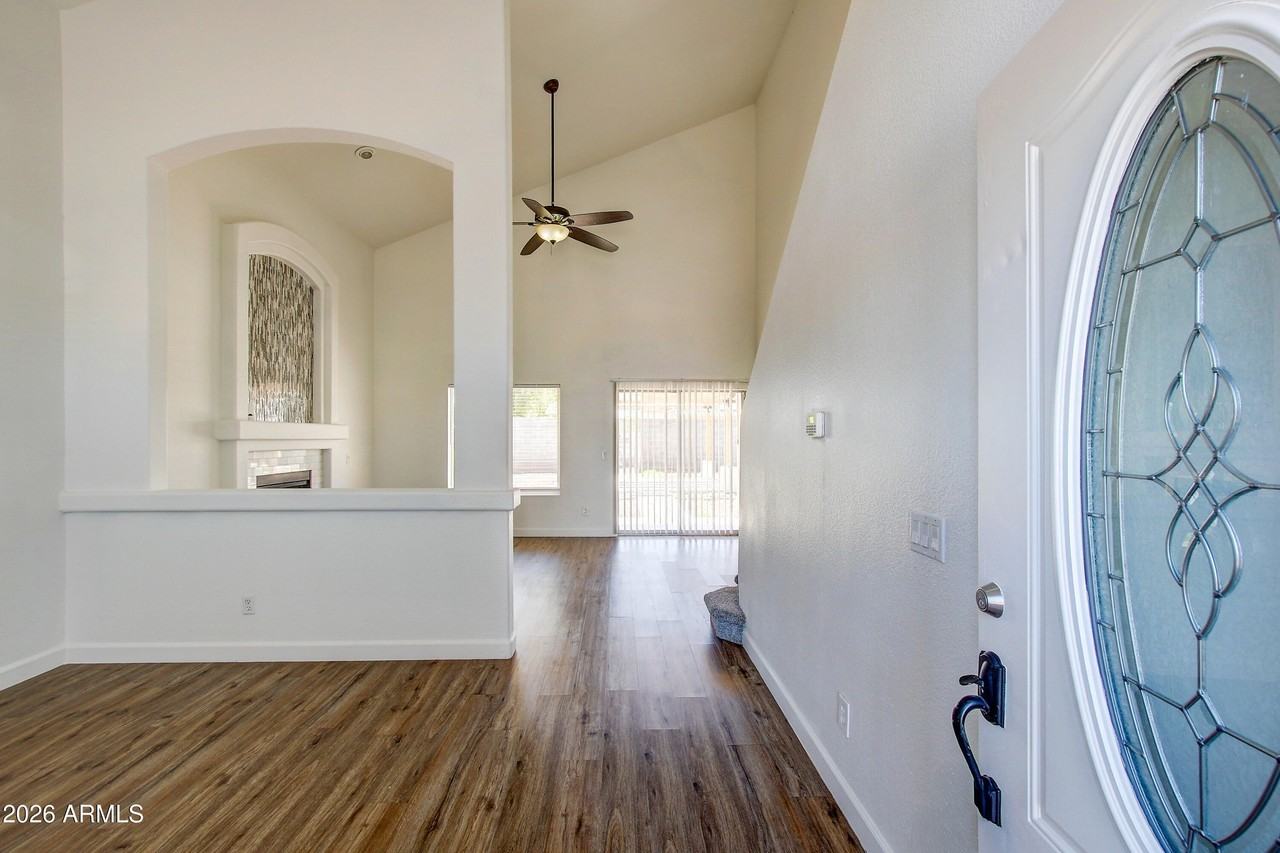 1550 N Sunset Pl - Photo 4 of 36