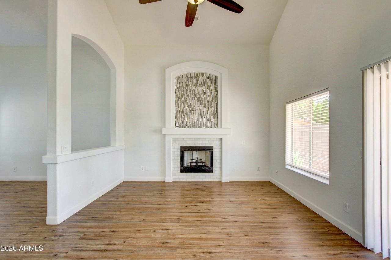 1550 N Sunset Pl - Photo 5 of 36