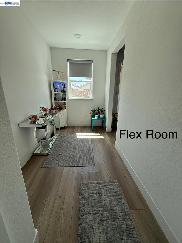 1509 Adelsheim Ave - Photo 7 of 21