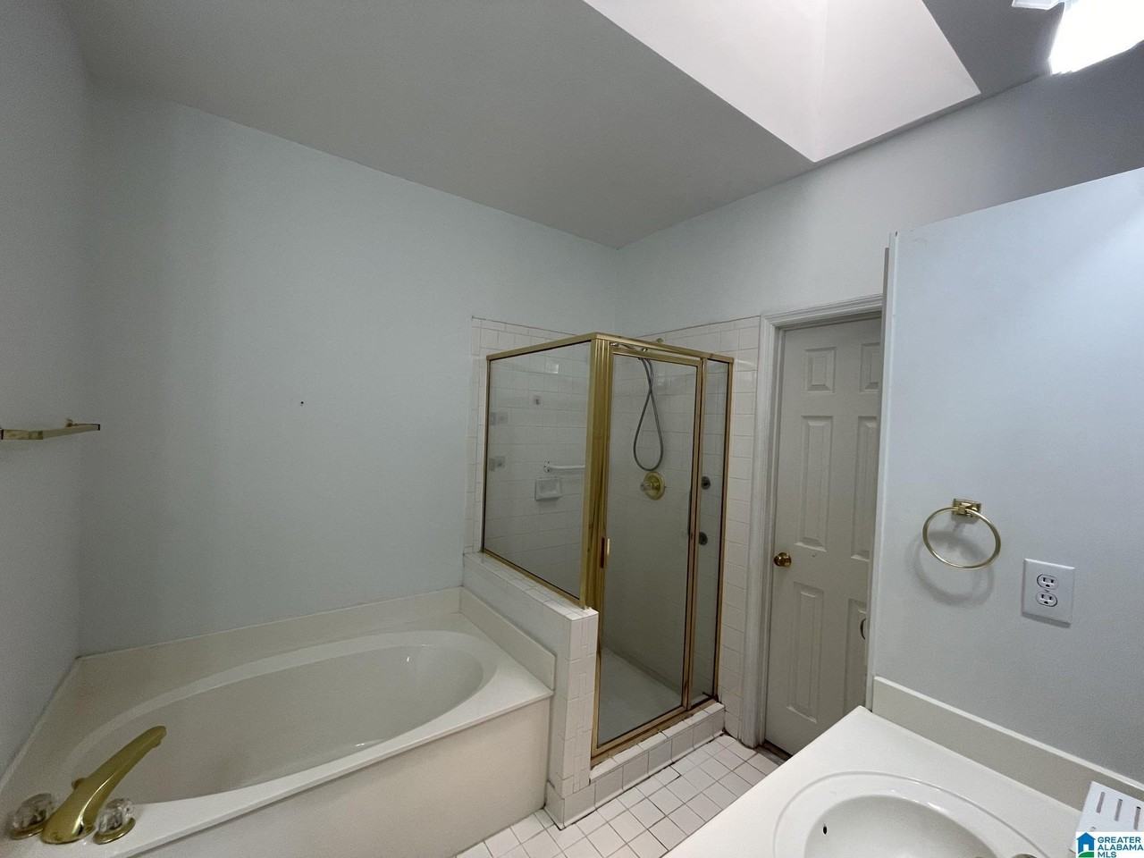 641 Rockhurst Dr - Photo 5 of 11