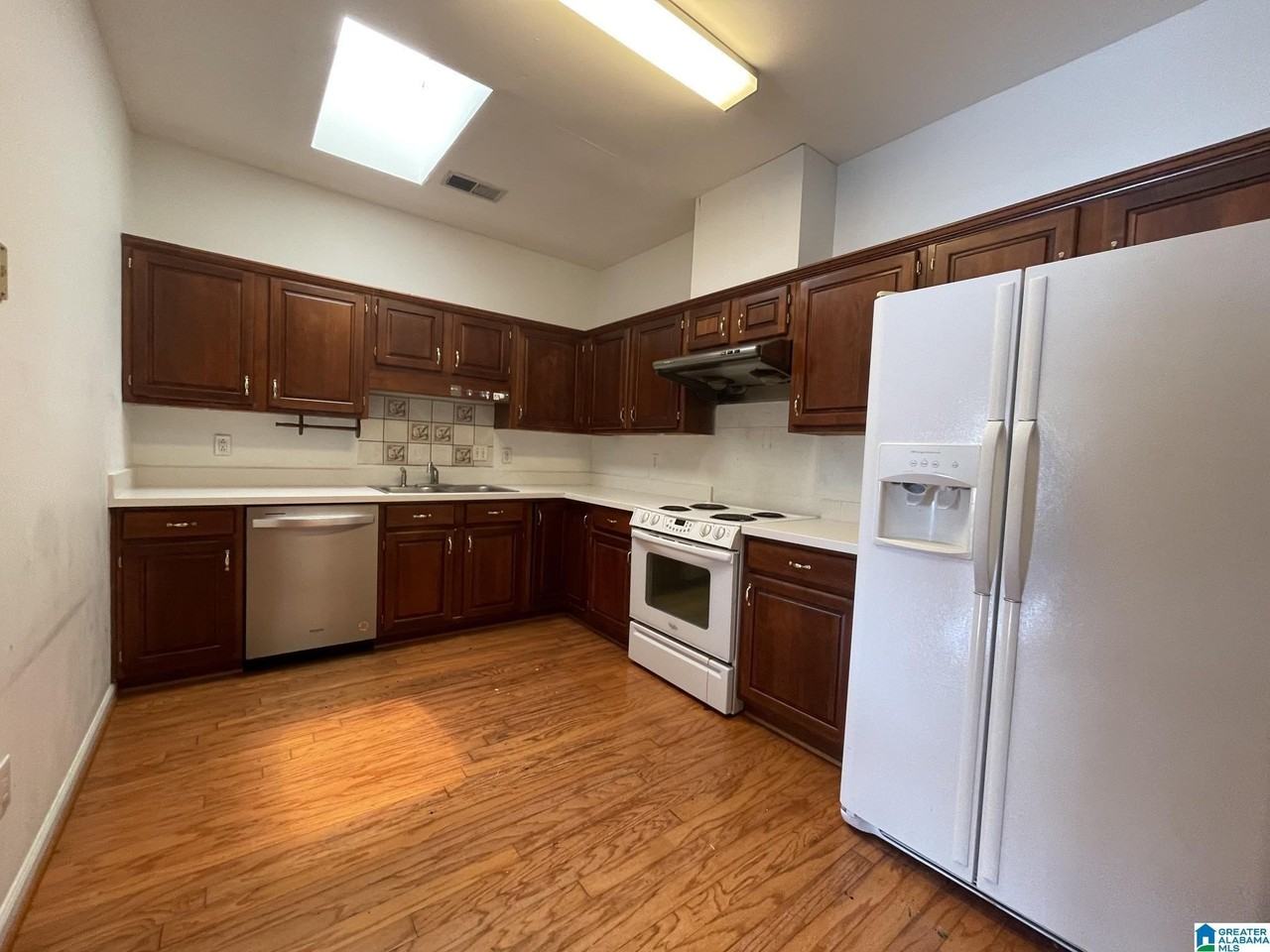 641 Rockhurst Dr - Photo 6 of 11