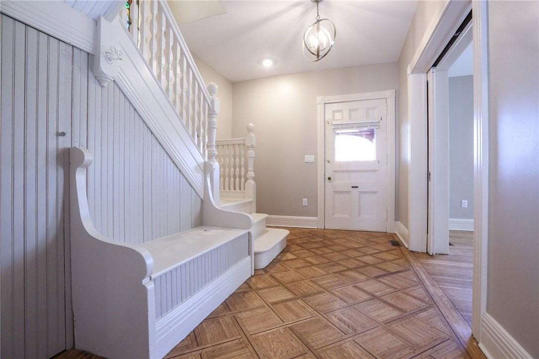 739 University Ave #DOWN - Photo 4 of 25