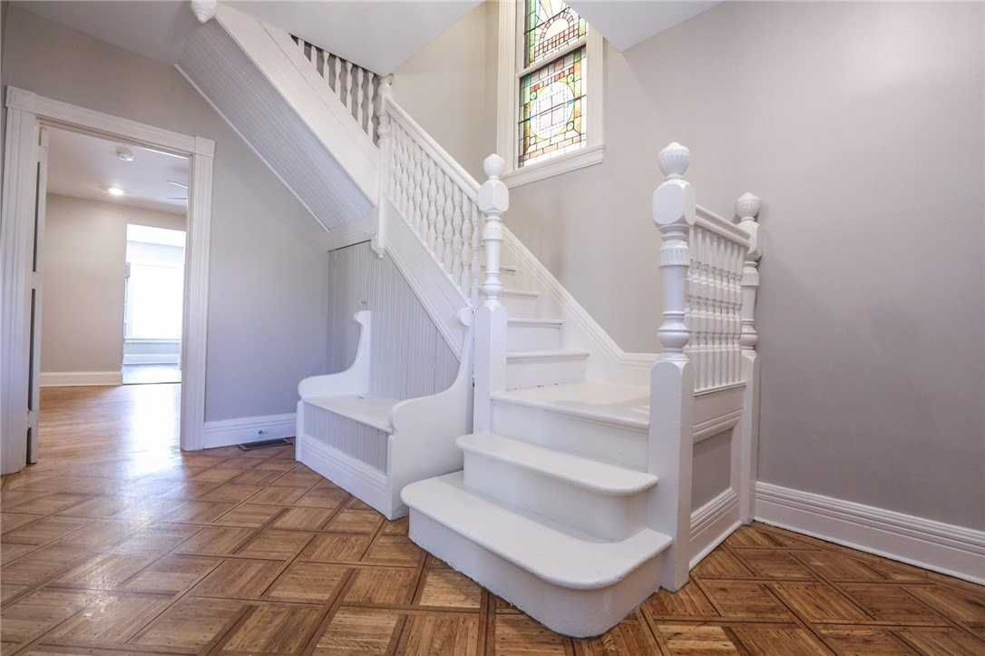 739 University Ave #DOWN - Photo 5 of 25