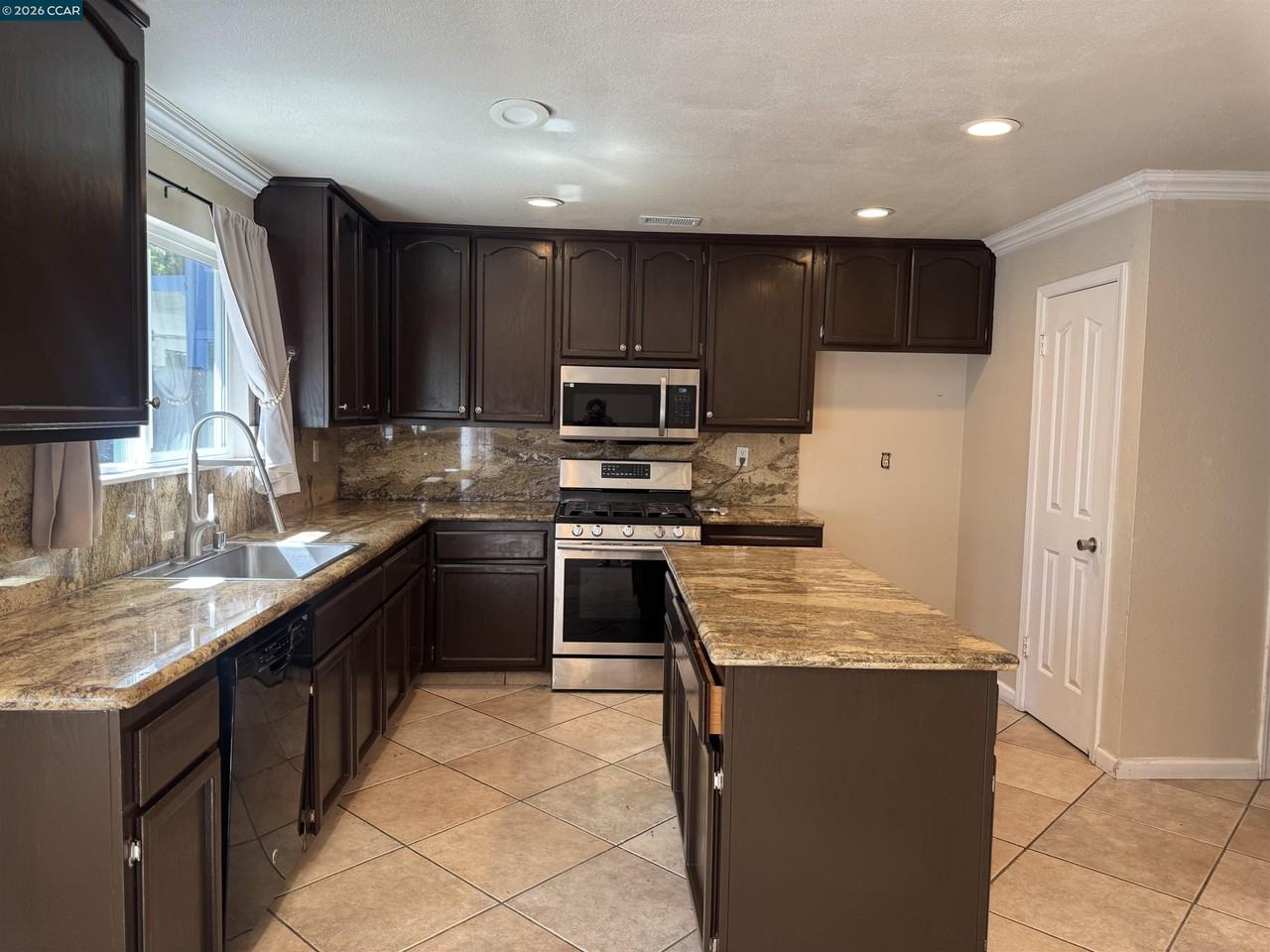 4109 Richard Way - Photo 7 of 16