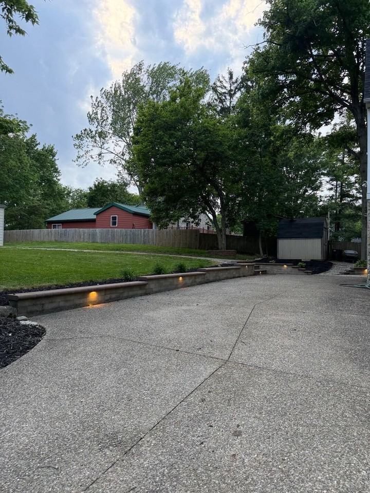 132 E Muskingum Dr - Photo 3 of 34