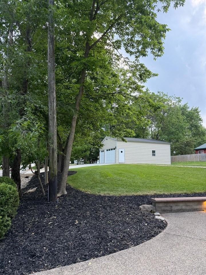 132 E Muskingum Dr - Photo 4 of 34