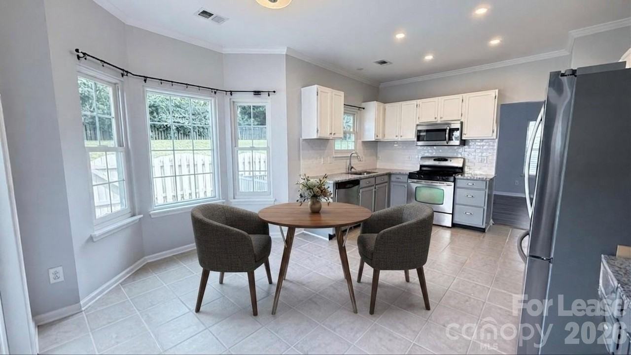9128 Twilight Hill Ct - Photo 7 of 24