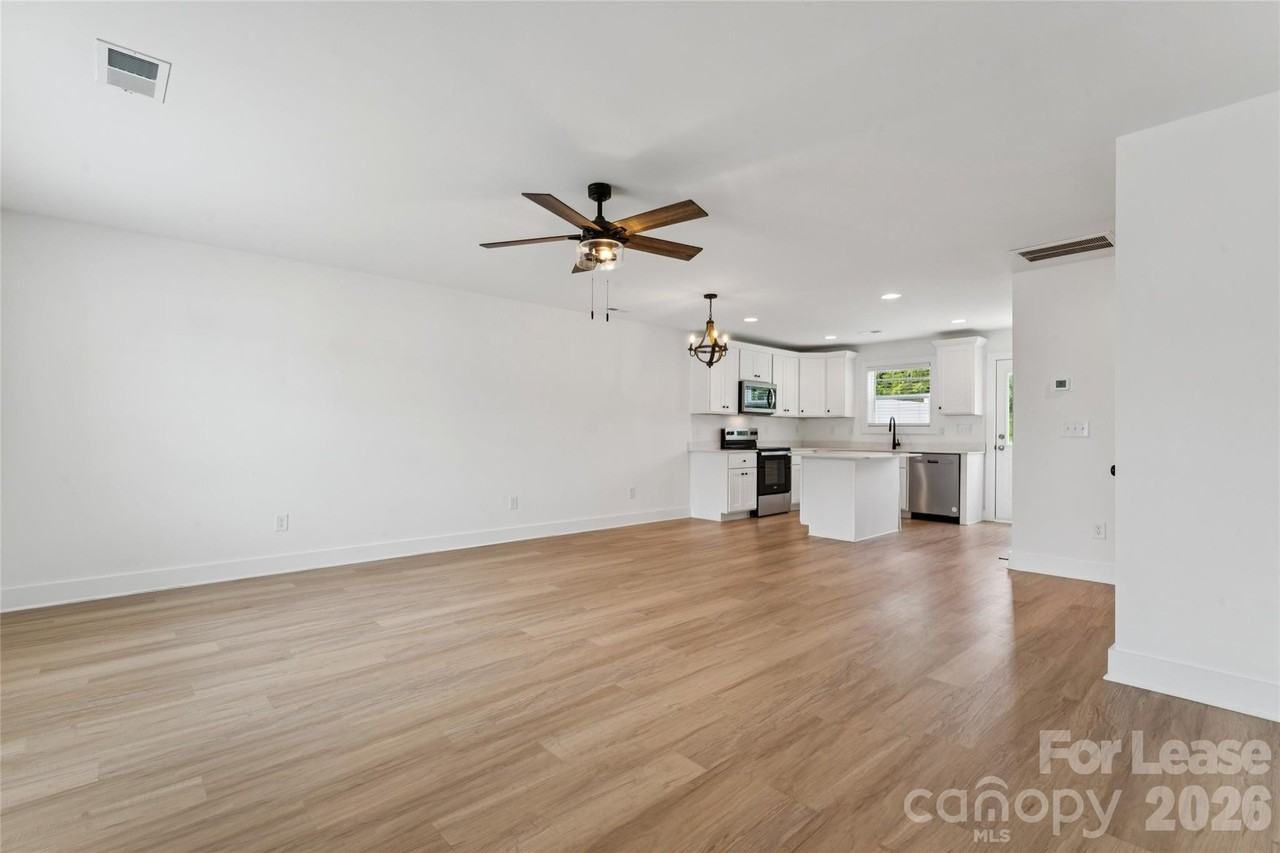 816 Fairview St #A - Photo 5 of 34