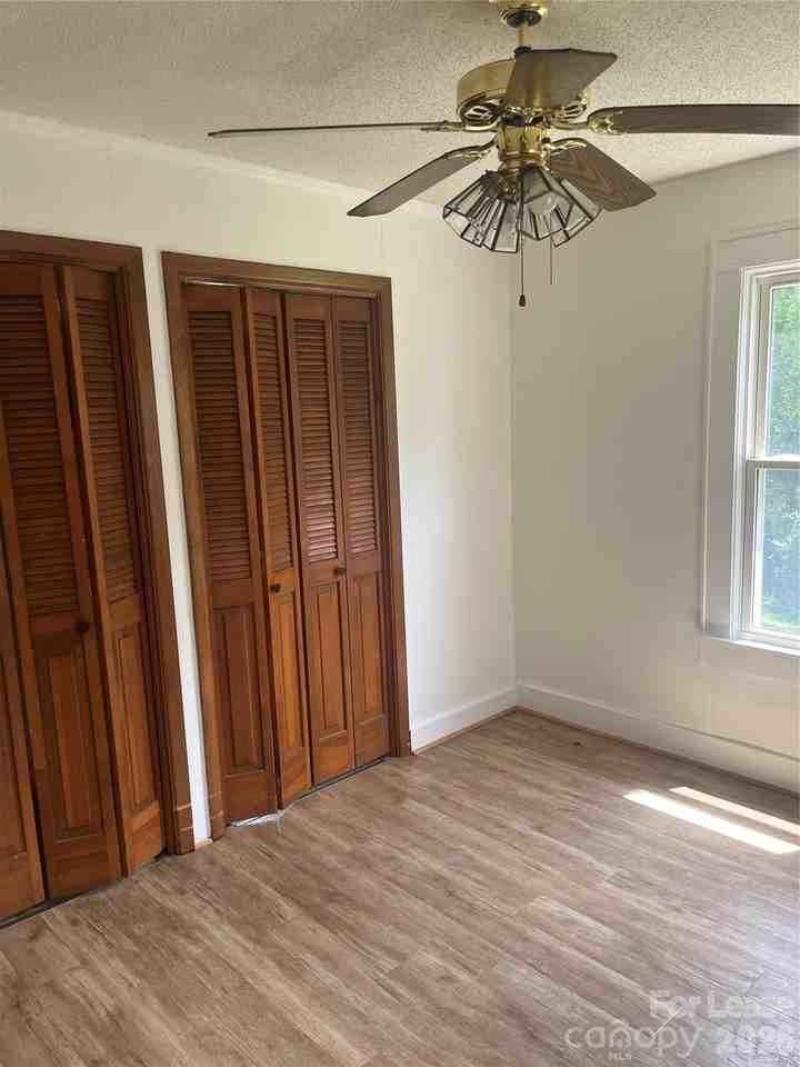 1494 Hilltop St - Photo 7 of 8