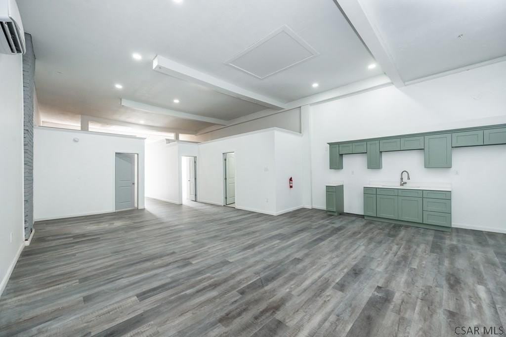 215 Franklin St Unit 302 - Photo 2 of 12