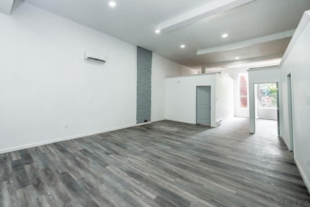 215 Franklin St Unit 302 - Photo 3 of 12