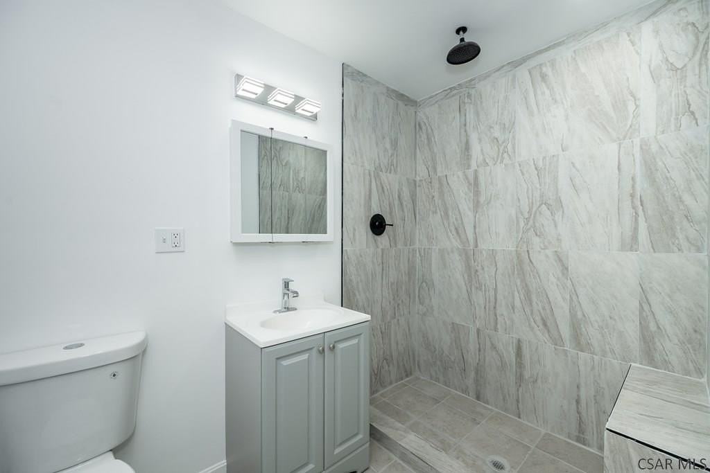 215 Franklin St Unit 302 - Photo 5 of 12