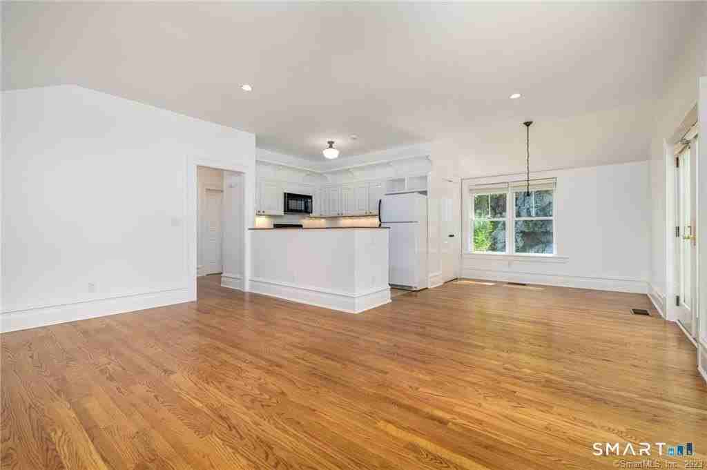 102 Ladder Hill Rd N - Photo 7 of 28