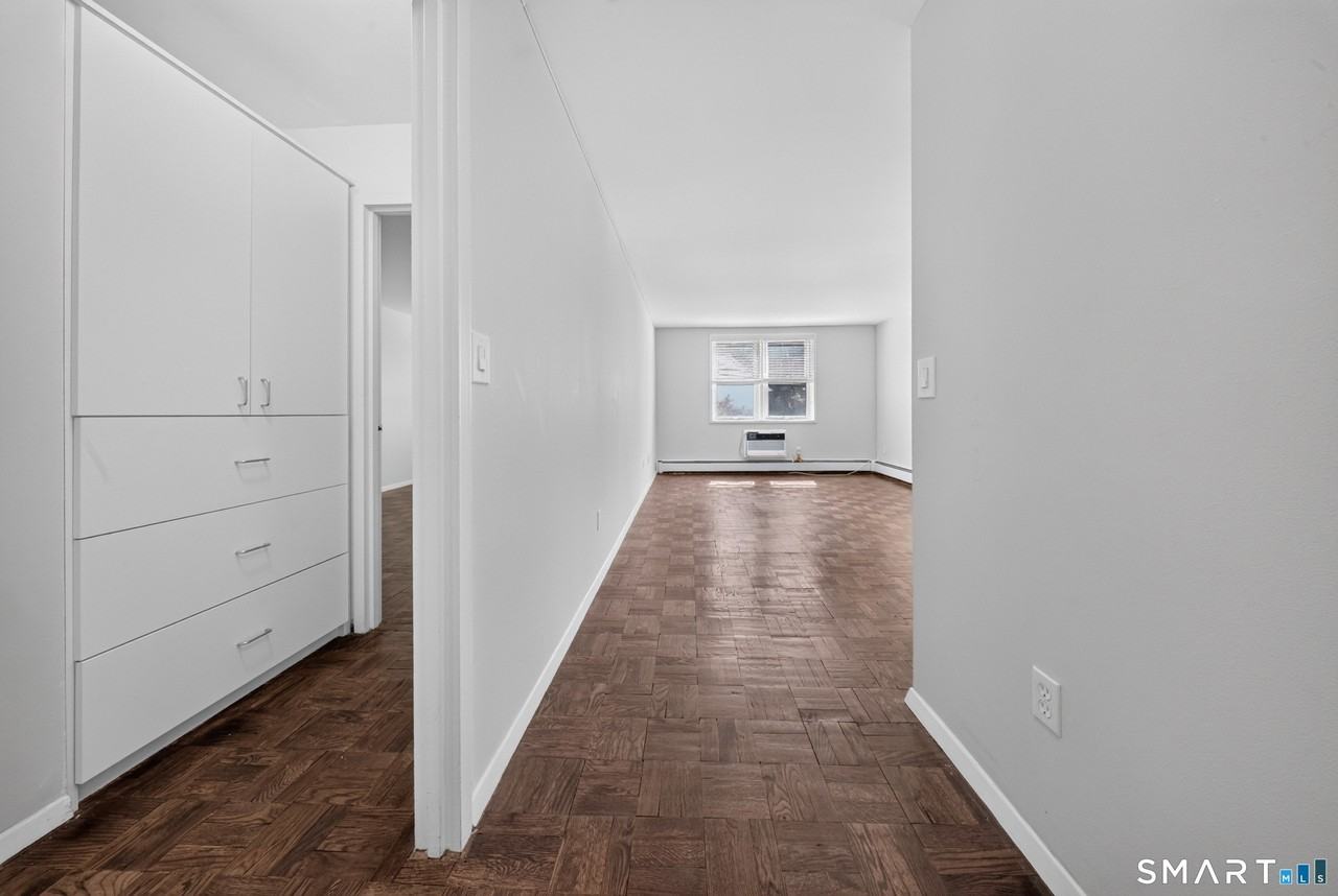 140 Grove St #2H - Photo 3 of 12