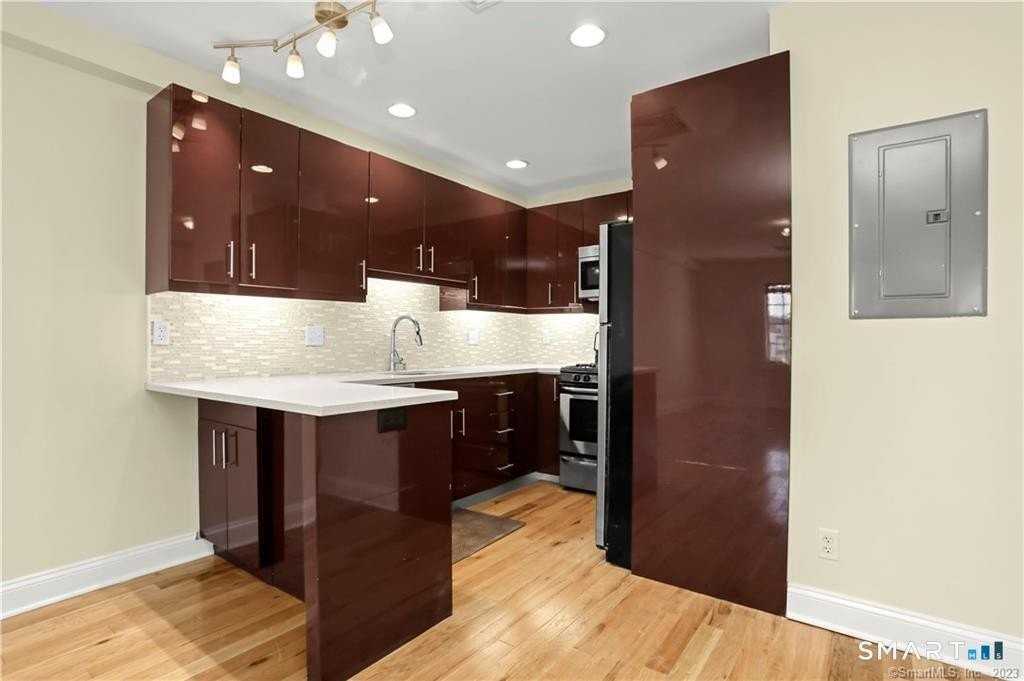 550 Connecticut Ave #2 - Photo 2 of 16