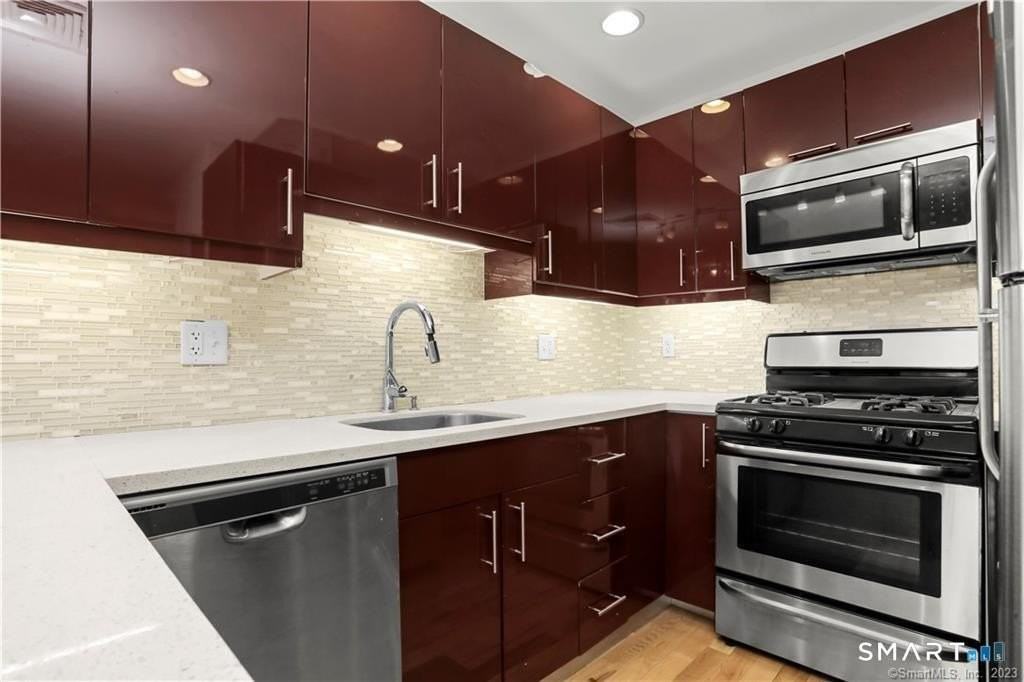550 Connecticut Ave #2 - Photo 3 of 16