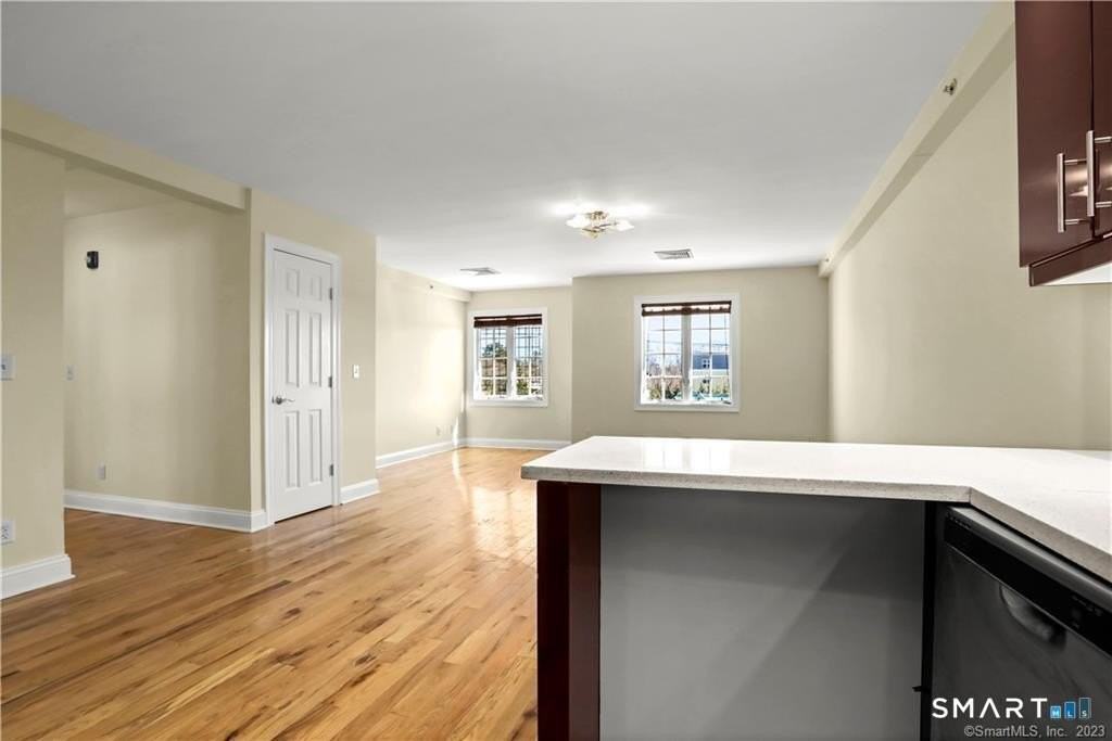 550 Connecticut Ave #2 - Photo 6 of 16