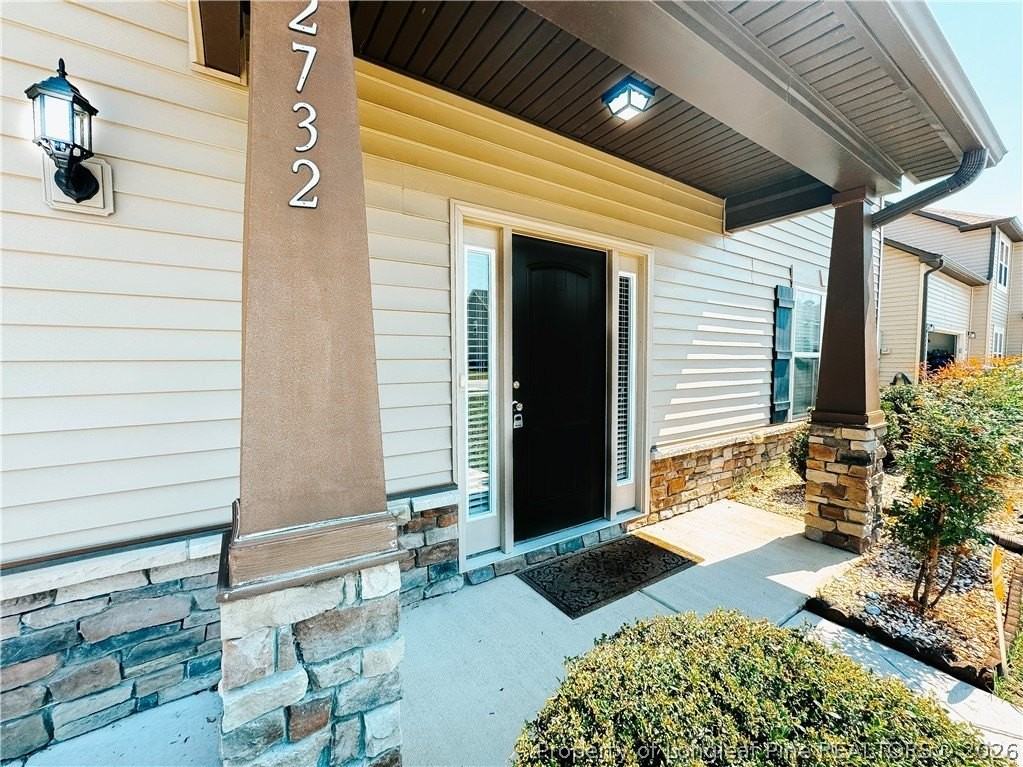 2732 Mosquera Dr - Photo 4 of 38