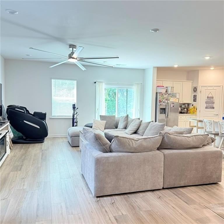 987 Evergreen Rd - Photo 2 of 13