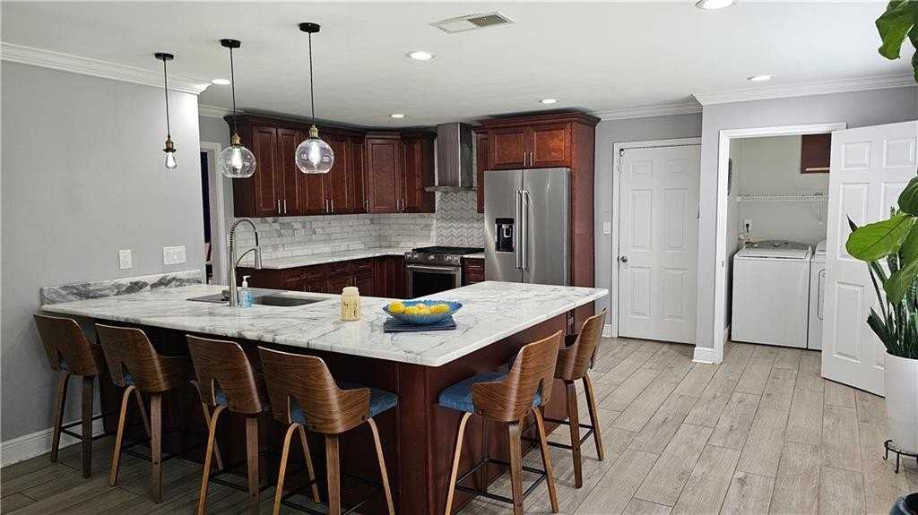 1005 Chads Rdg - Photo 5 of 18