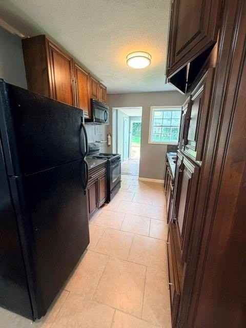 2811 Glenwood Ave Se - Photo 4 of 15